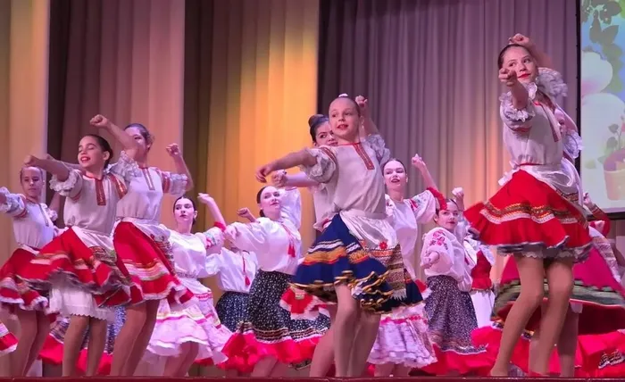 «Май – праздник Весны и Труда»